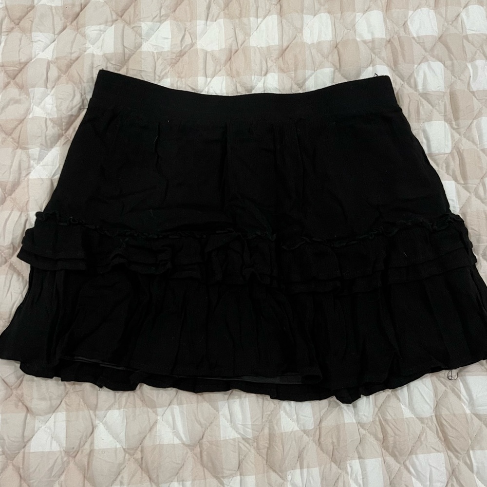 Boutique black mini skirt